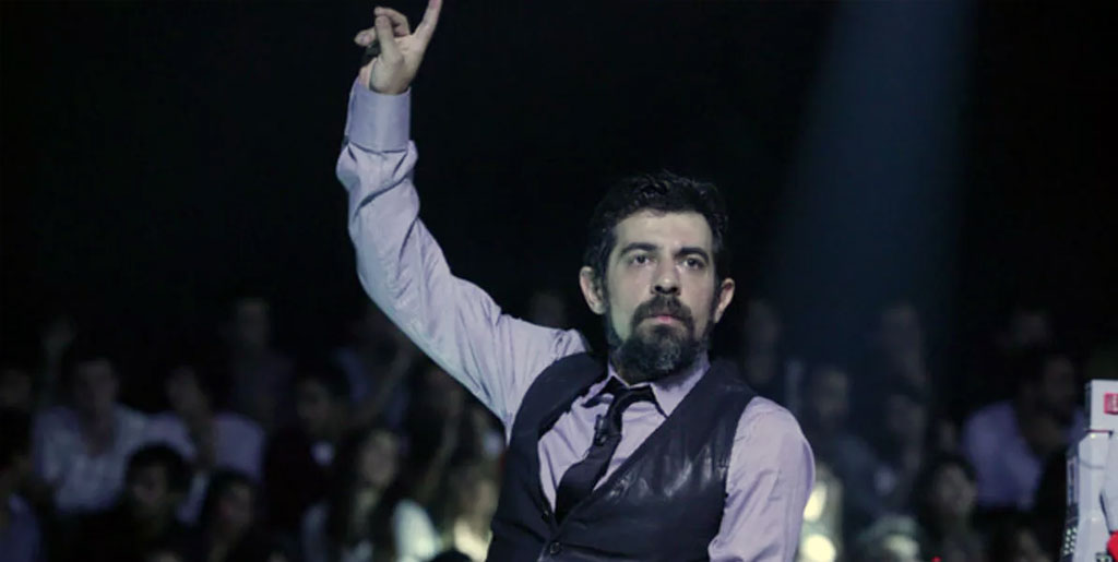 Okan Bayülgen