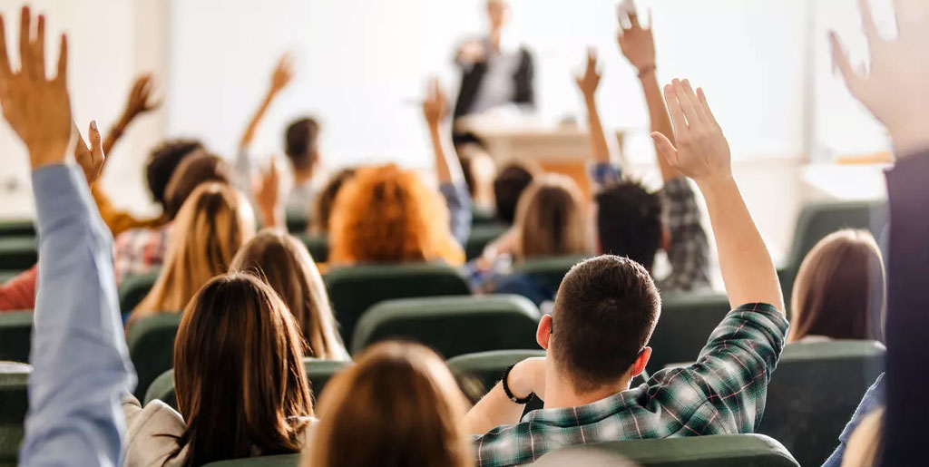 Öğrenciler ve YÖK bursları