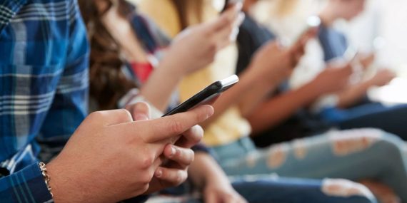 5 yılda cep telefonuna 12,8 milyar dolar harcadık