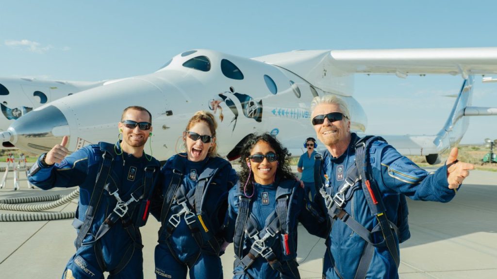 Uzay turizminin bilet ücretleri 45.000 dolardan başlıyor 1 Richard Branson, Virgin Galactic, Astronot, Tourist