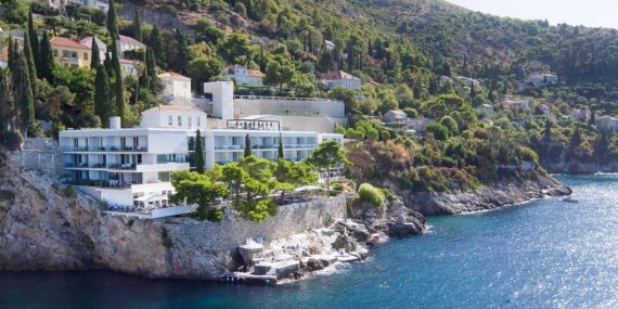 Ferit Şahenk, Hırvatistan’daki ünlü oteli Villa Dubrovnik’i devretti.