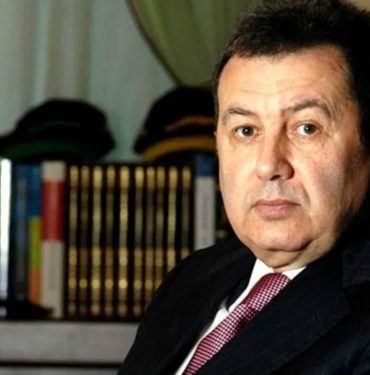 Mehmet Emin Karamehmet, Pamukspor'u Altınhas Holding'e devrediyor