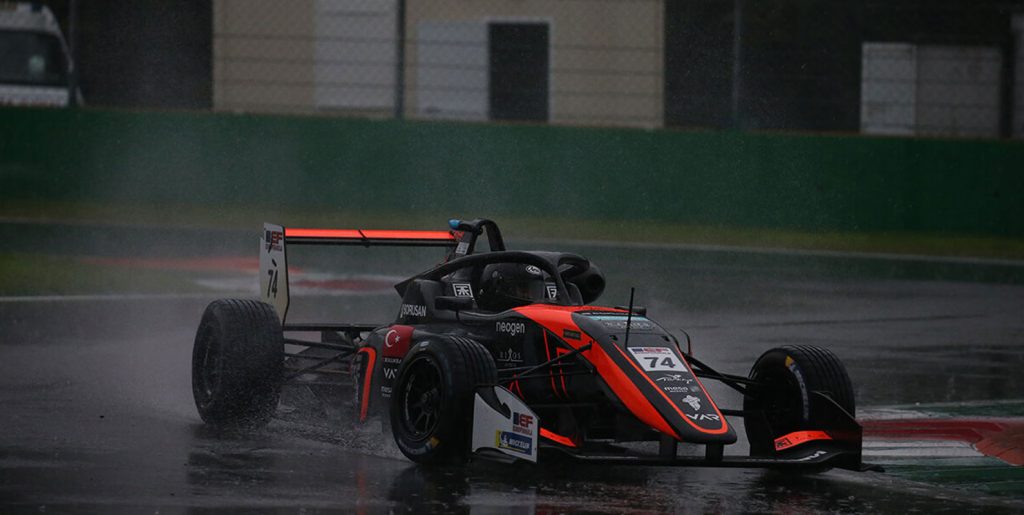Formula 1TM yarışında tüm dünyaya “Invest in Türkiye” mesajı verilecek.