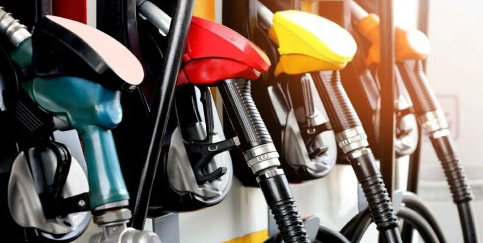 Motorine Gece Yarısından Geçerli Olmak Üzere Büyük Zam! 2 Benzin, motorin ve LPG