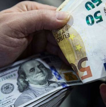Dolar ve Euro'da yeni rekor!