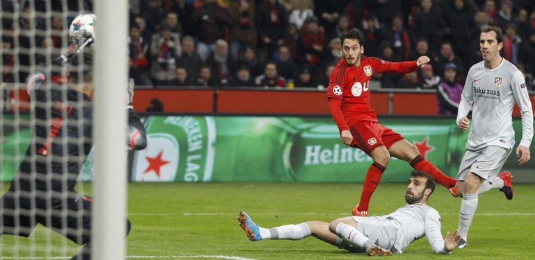 Hakan Çalhanoğlu, Fatih Terim’e Mesaj Gönderdi!