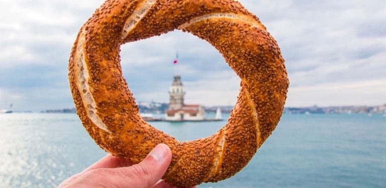 Simit Mart'ta 5 lira oluyor 6 Simit Mart'ta 5 lira oluyor