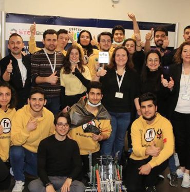 Doğa Koleji'nden Robotics takımı VEX World Championship'te Türkiye'yi temsil edecek 7 Doğa Koleji'nden Robotics takımı VEX World Championship'te Türkiye'yi temsil edecek