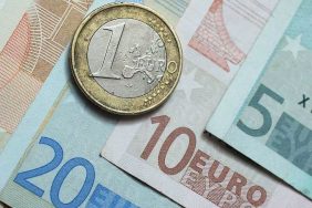 Avrupa Merkez Bankası 'faiz artışı' dedi, euro 17 lirayı aştı