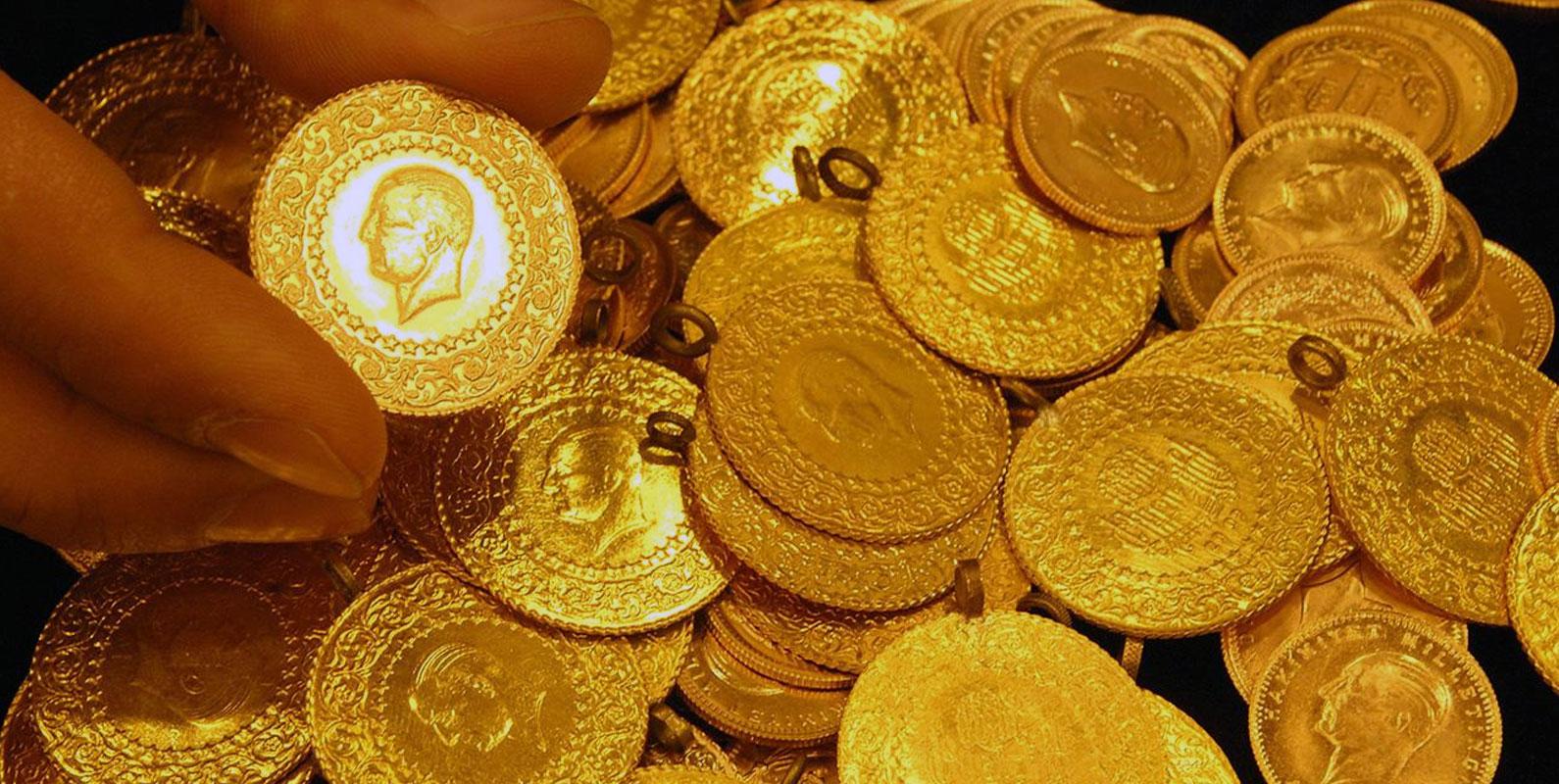 Çeyrek altın fiyatı 2 bin lira olur mu? 2 Çeyrek altın fiyatı 2 bin lira olur mu?