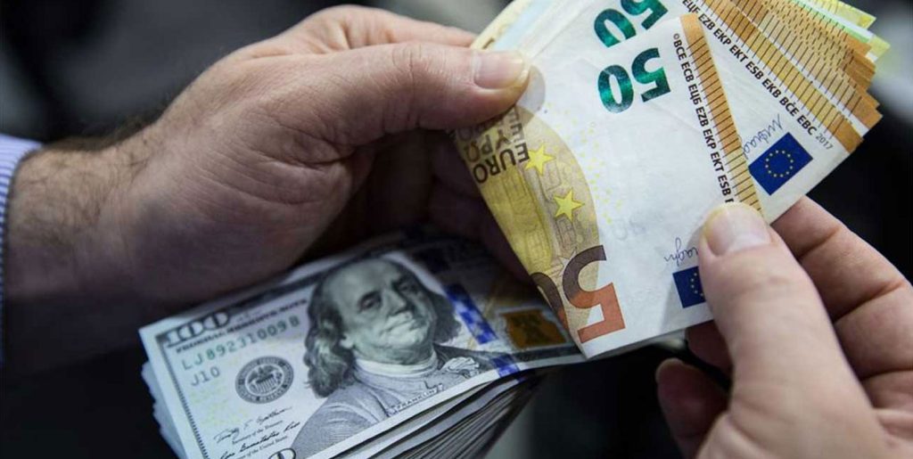 Euro'nın Dolar Karşısında düşüşü devam ediyor...