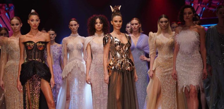 İranlı tasarımcıdan Türkiye'de ilk defile 6 İranlı tasarımcıdan Türkiye'de ilk defile