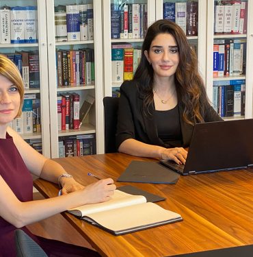 İş Dünyası ve Hukuk Derneği çalışmalarına hız katıyor 4 İş Dünyası ve Hukuk Derneği çalışmalarına hız katıyor