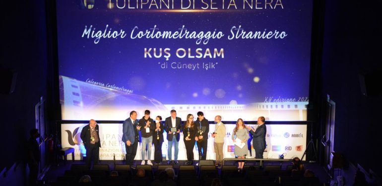 "Kuş Olsam" filmine İtalya'dan ödül 1 "Kuş Olsam" filmine İtalya'dan ödül
