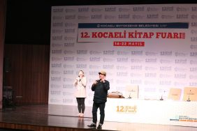 Okan Bayülgen: Z Kuşağı Londra'da itaat etmeye razı 4 Okan Bayülgen: Z Kuşağı Londra'da itaat etmeye razı