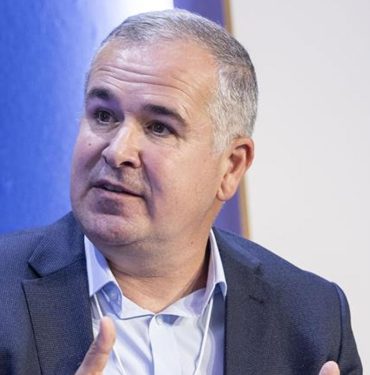 Sabancı CEO'su Cenk Alper Davos'ta konuştu: Esas olan kâr değil amaç odaklılık 2 Sabancı CEO'su Cenk Alper Davos'ta konuştu: Esas olan kâr değil amaç odaklılık