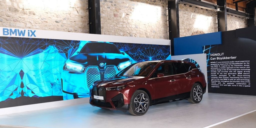 Yeni BMW iX CI Bloom’da Sergilendi