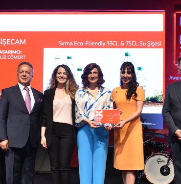 Şişecam çevre dostu “Sırma Su Şişesi” tasarımıyla ödül aldı 7 Şişecam çevre dostu “Sırma Su Şişesi” tasarımıyla ödül aldı