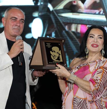 Gemlik Film Festivali açılışında Türkan Şoray rüzgârı 2 Gemlik Film Festivali açılışında Türkan Şoray rüzgârı