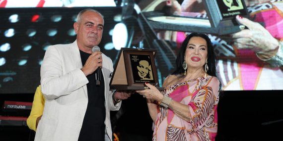 Gemlik Film Festivali açılışında Türkan Şoray rüzgârı