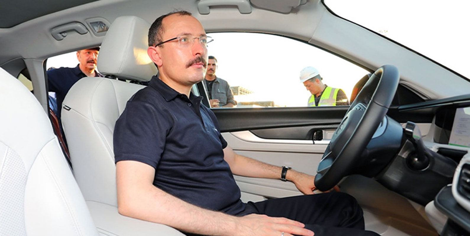 Ticaret Bakanı Mehmet Muş, Togg'u test etti 2 Ticaret Bakanı Mehmet Muş, Togg'u test etti