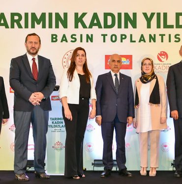 Yıldız Holding’den “Tarımın Kadın Yıldızları” projesi 8 Yıldız Holding’den “Tarımın Kadın Yıldızları” projesi