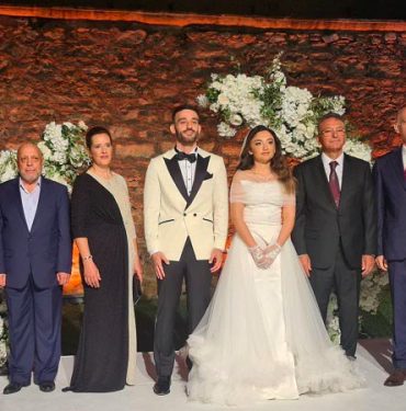 İş insanı Mehmet Erkul, Gaziantepli hemşehrisi Fatma Şahin’i tebrik etti.
