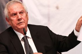 Aziz Yıldırım kimlerden şikayetçi oldu?