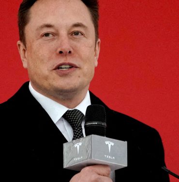 Elon Musk 6.9 Milyon Dolarlık Tesla Hissesini Sattı! 4 Elon Musk 6.9 Milyon Dolarlık Tesla Hissesini Sattı!