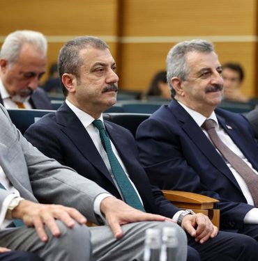 İş dünyasından kredi isyanı: Eximbank da kredi musluklarını çok kıstı 10 İş dünyasından kredi isyanı: Eximbank da kredi musluklarını çok kıstı