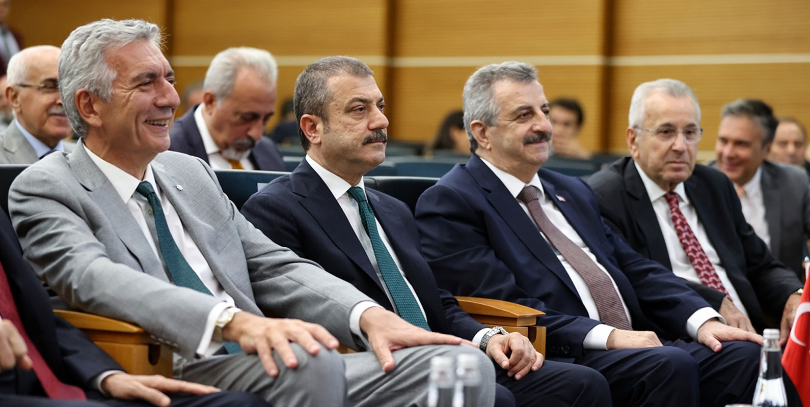 İş dünyasından kredi isyanı: Eximbank da kredi musluklarını çok kıstı 2 İş dünyasından kredi isyanı: Eximbank da kredi musluklarını çok kıstı