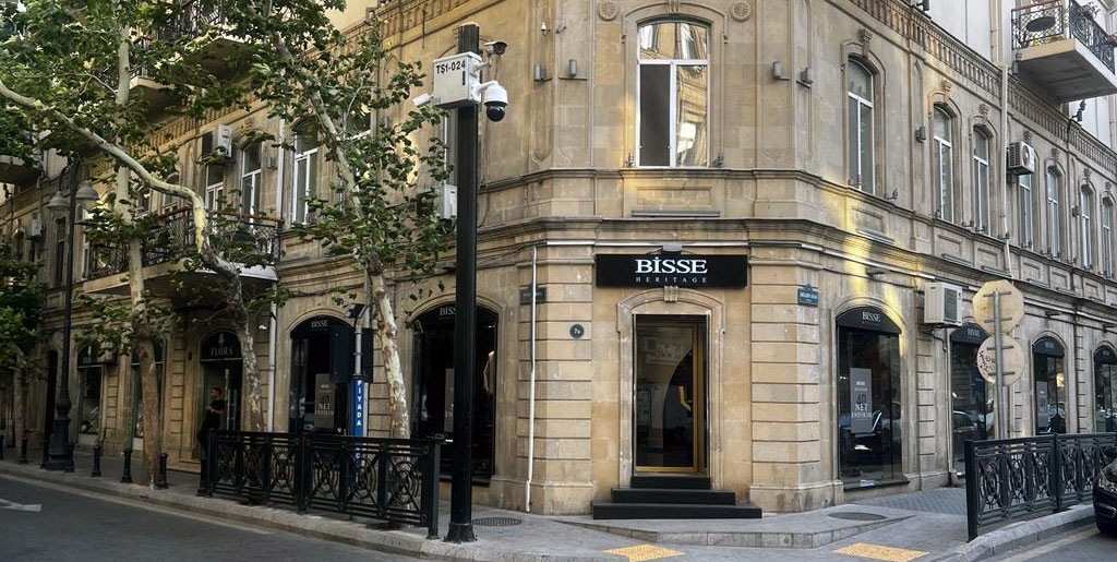 Bisse Azerbaycan mağazası dış görünümü