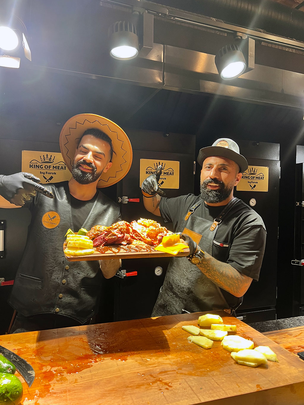 King of Meat by Faruk İstanbul Beyoğlu’nda hizmete açıldı 2 Faruk İnal ve Özel Eti