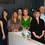 Dr. Handan Yavuz Medlook kliniğinde sanatsal etkinliklerin ilkini Toçev yararına gerçekleştirdi 23 Dr Handan Yavuz ve ekibi Medlook Kliniği Sanatsal Etkinlik
