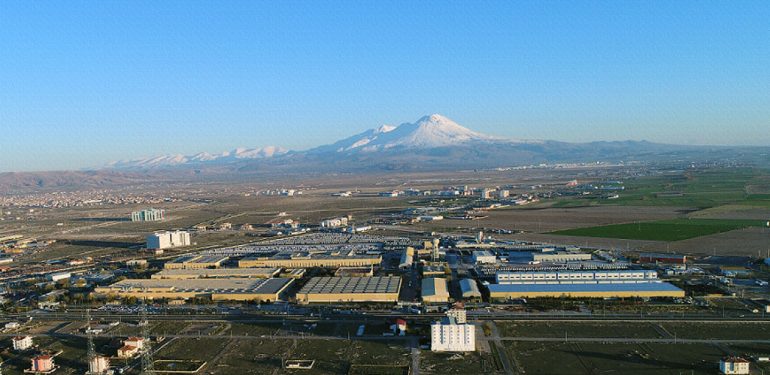 Mercedes-Benz Türk enerjisini güneşten alacak 6 Merceces Benz Aksaray Kamyon Fabrikası
