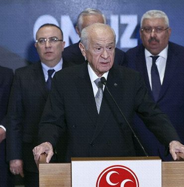 Bahçeli'den Tarihi Seçim Sonuçlarına İlk Yorum: "Ülkemizin Önü Açılmıştır" 7 Devlet Bahçeli