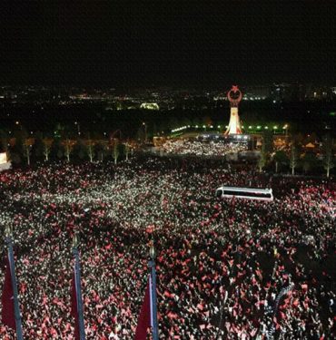 Cumhurbaşkanı Erdoğan: "Enflasyonun Yarattığı Sıkıntıları Gidermek Önceliğimiz" 9 Cumhurbaşkanı Recep Tayyip Erdoğan Külliye Zafer Konuşması