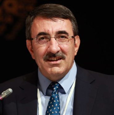 Cevdet Yılmaz Kimdir? Yaşı ve Kariyeri Hakkında Bilgiler 2 Cevdet Yılmaz