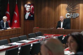CHP'deki Sarsıntı: Tüm MYK Üyeleri Görevlerini Bıraktı 15 CHP MYK istifaları