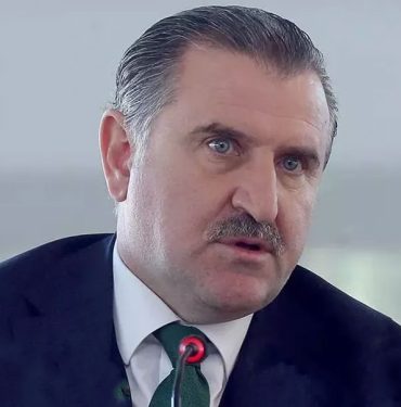 Osman Aşkın Bak, Gençlik ve Spor Bakanlığına Tekrar Atandı 5 Osman Aşkın Bak, Gençlik ve Spor Bakanı