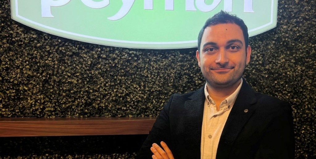 Cemil Hayri Durgun, Peyman, Pazarlama Müdürü