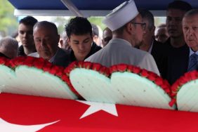 Sabah Gazetesi Başyazarı Mehmet Barlas Son Yolculuğuna Uğurlandı 5 Mehmet Barlas'ın cenazesi