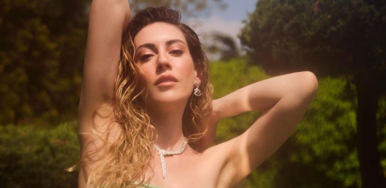 Sinem Kobal Üçüncü Çocuk Açıklamasında Bulundu: Ben de Çalışmayı Özledim 1 Sinem Kobal