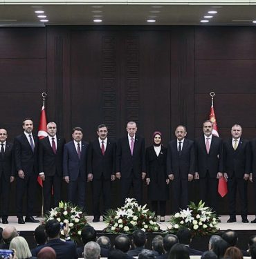 Türkiye'nin Yeni Bakanlar Kurulu Belli Oldu! İşte Yeni Kabine 8 Yeni bakanlar kurulu 2023