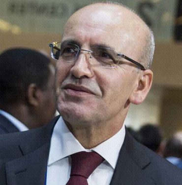 Yeni Ekonomi Yönetiminin Kaptanı: Hazine ve Maliye Bakanı Mehmet Şimşek 3 Mehmet Şimşek, Hazine ve Maliye Bakanı