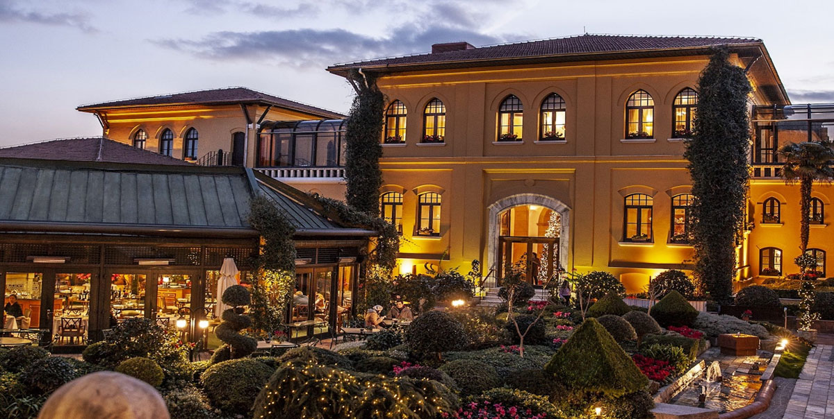 Four Seasons Hotel Istanbul at Sultanahmet, Travel+Leisure 2023 Dünyanın En İyi Oteli Seçildi 1 Four Seasons Hotel Istanbul at Sultanahmet’in Yenilenen Görüntüsü