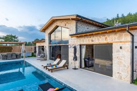 Villa tatili ile kalabalıktan uzak durun!