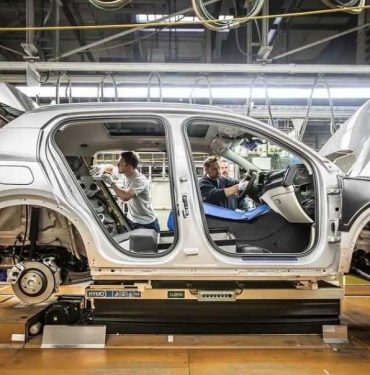 2023 Otomotiv Raporu: Üretim ve İhracat Rakamlarında Büyük Artış! 3 Otomobil Üretimi