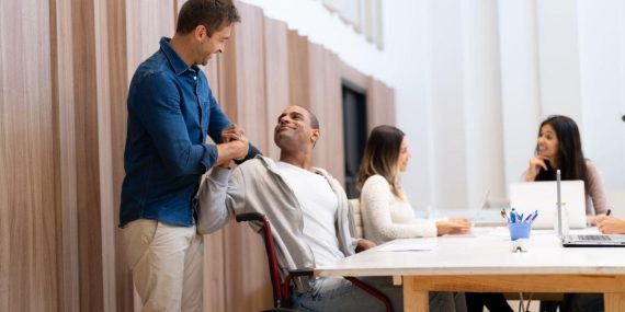 Çalışan Takdirinin 5 Dili: Liderler İçin Rehber