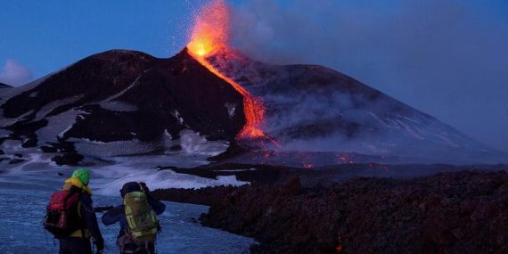 Etna Yanardağı’ndaki Aktivite, Sicilya’da Uçuşları Etkiledi